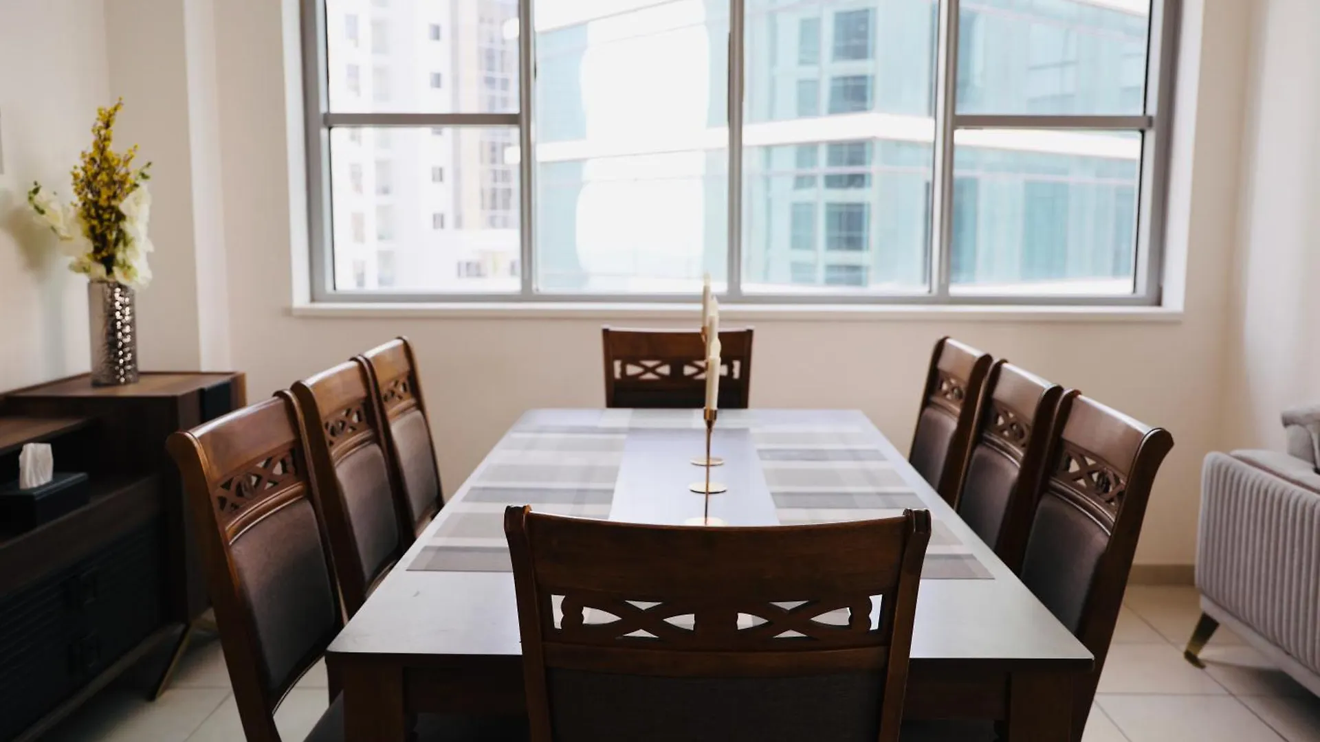 Apartment Nivis Find Spacious 3Bhk Near Metro And Burj Khalifa
