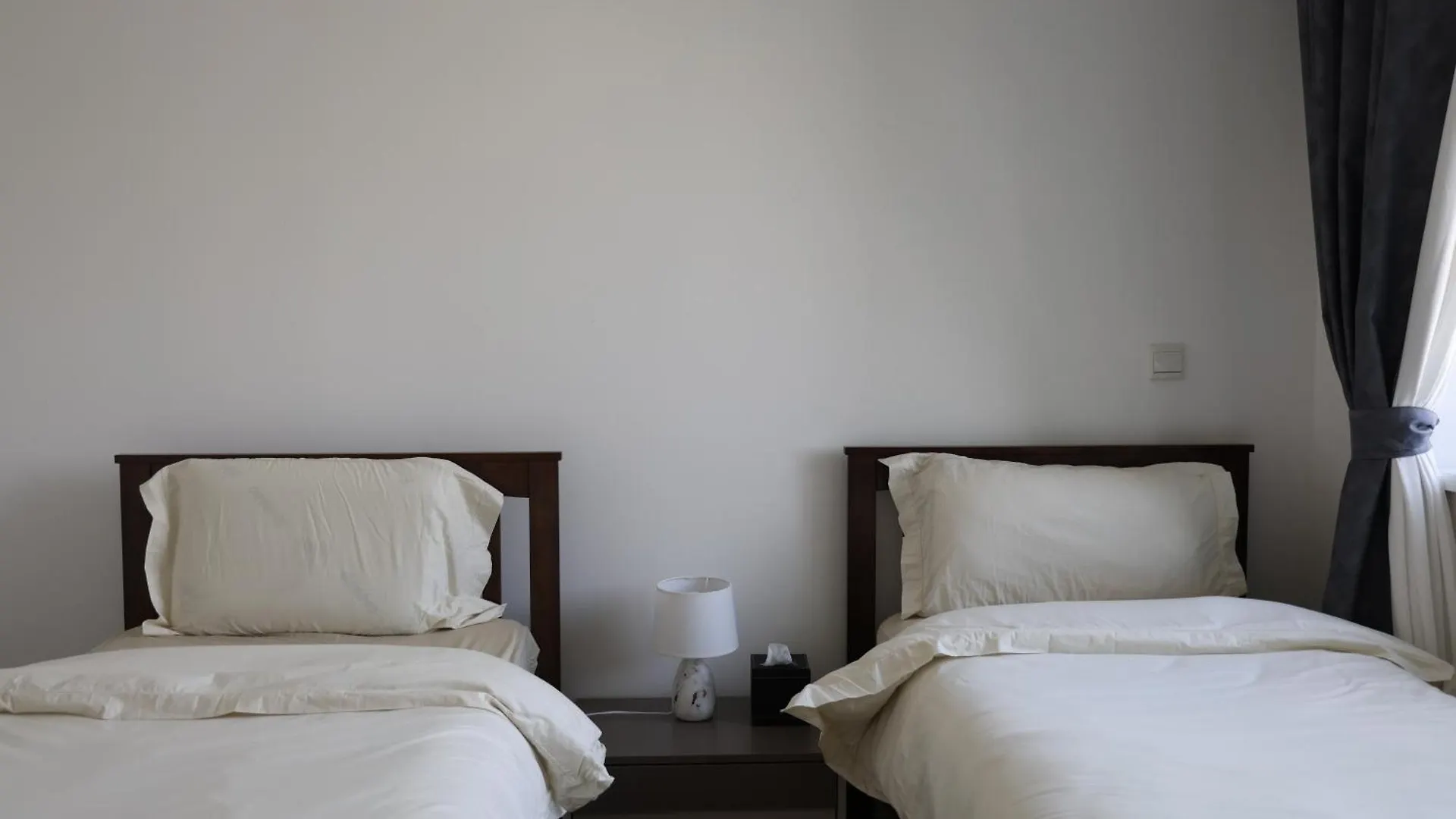 Nivis Find Spacious 3Bhk Near Metro And Burj Khalifa Appartamento Dubai